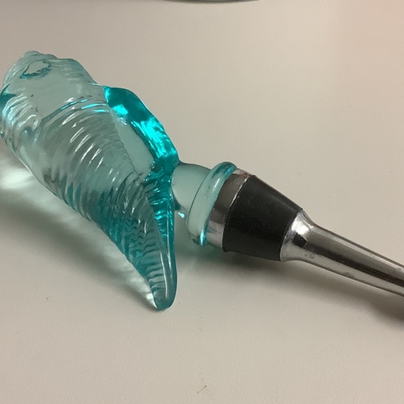 LSArts Glass Wine Bottle Stopper, Sea Shell Design - Picture 3 of 3